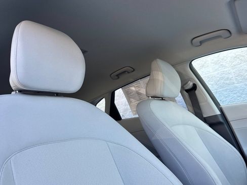 Used 2025 Hyundai Kona SEL FWD image 19