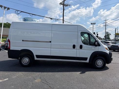 Used 2025 RAM ProMaster 2500 w/ Convenience Group FWD image 6