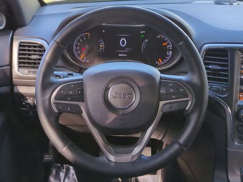 Used 2018 Jeep Grand Cherokee Altitude image 22