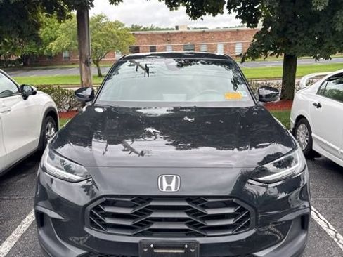 Used 2024 Honda HR-V Sport image 1