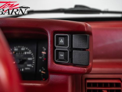 Used 1992 Ford Mustang GT RWD image 35