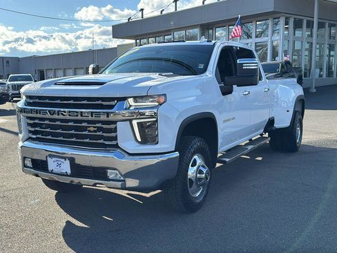 Used 2022 Chevrolet Silverado 3500 LTZ w/ LTZ Plus Package image 3
