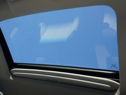 Used 2016 Toyota Avalon Limited image 20