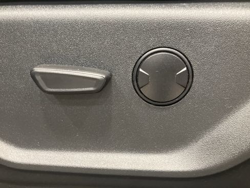 Certified 2022 Ford F350 XLT w/ XLT Value Package image 12