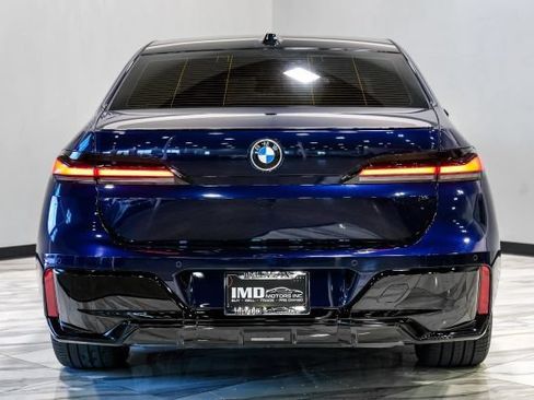Used 2023 BMW 740i RWD image 11