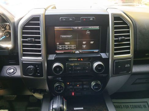 Used 2015 Ford F150 Platinum w/ Equipment Group 701A Luxury image 19