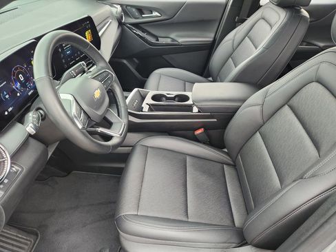 Used 2025 Chevrolet Equinox LT w/ Convenience Package II FWD image 13