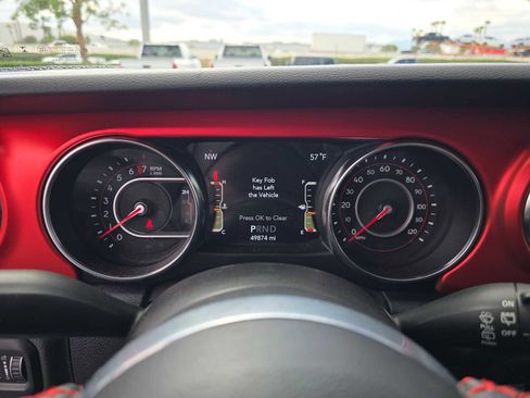 Used 2021 Jeep Wrangler Unlimited Rubicon AWD/4WD image 23