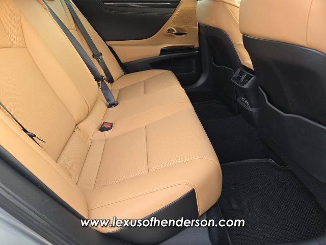 Used 2025 Lexus ES 350 w/ Accessory Package (Z2) FWD image 17