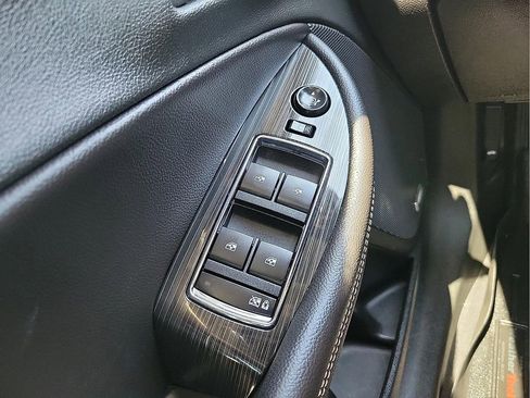 Used 2017 Chevrolet Impala Premier w/ Enhanced Convenience Package FWD image 13
