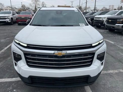 New 2026 Chevrolet Traverse LT w/ Sun and Wheel Package image 2