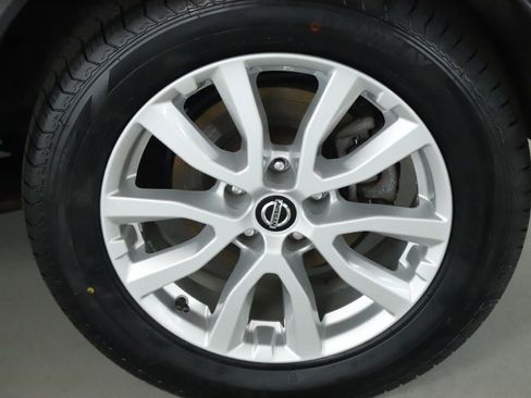 Used 2022 Nissan Rogue Sport SV w/ Technology Package AWD/4WD image 39