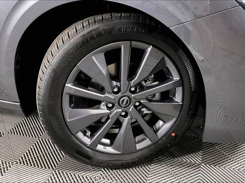 New 2026 Nissan Sentra SL w/ Floor Mat Package FWD image 18