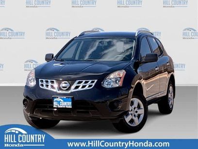 Used 2014 Nissan Rogue S w/ Convenience Package
