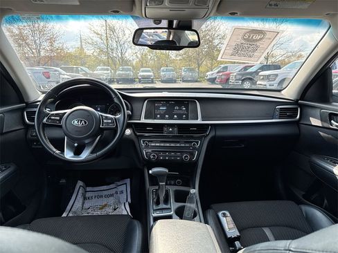 Used 2019 Kia Optima S image 10