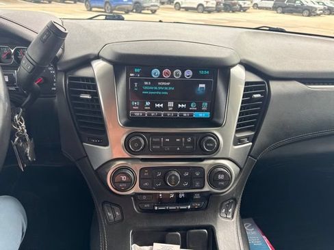 Used 2018 Chevrolet Suburban LT AWD/4WD image 17