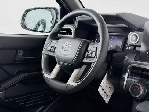 New 2026 Toyota 4Runner SR5 AWD/4WD image 34