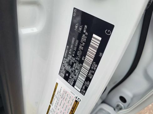 Used 2025 Toyota 4Runner Limited image 28