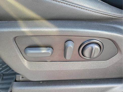 Used 2022 Chevrolet Silverado 1500 LTZ image 15