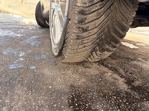 Used 2015 Porsche Cayenne S image 42