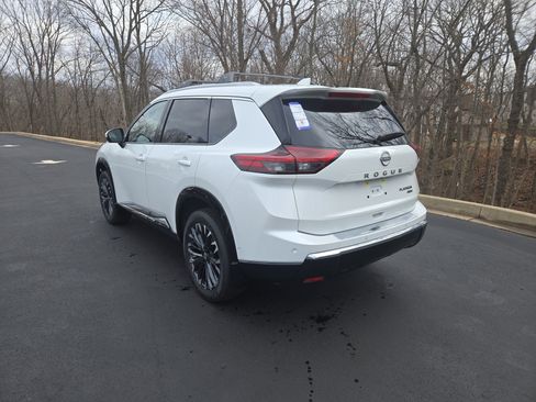 New 2026 Nissan Rogue Platinum w/ Platinum Premium Package image 6