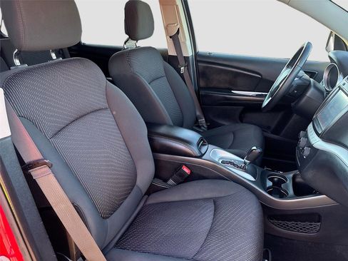 Used 2017 Dodge Journey SXT w/ Safe & Sound Group image 29