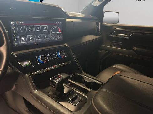 Used 2023 GMC Sierra 1500 AT4 AWD/4WD image 17
