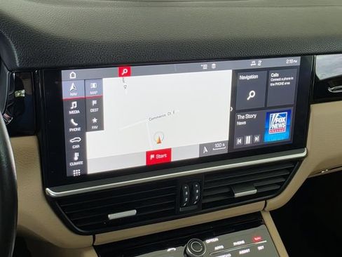 Used 2019 Porsche Cayenne AWD/4WD image 15