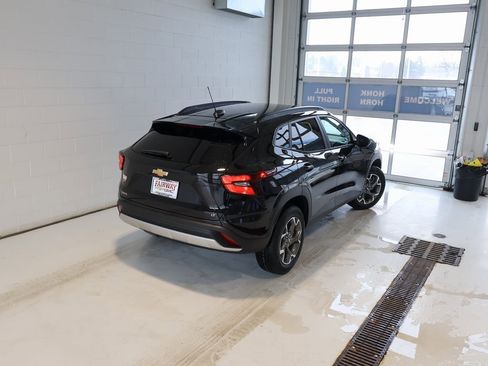 New 2026 Chevrolet Trax LT w/ LT Convenience Package image 38