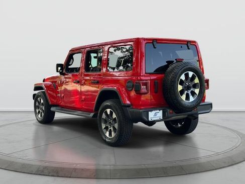 Used 2022 Jeep Wrangler Unlimited Sahara w/ LED Lighting Group AWD/4WD image 4