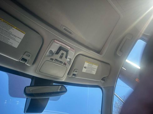 Used 2019 Toyota Sienna XLE w/ XLE Navigation Package image 21