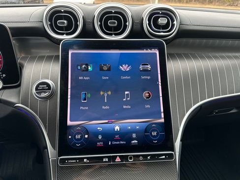 Used 2023 Mercedes-Benz GLC 300 image 6