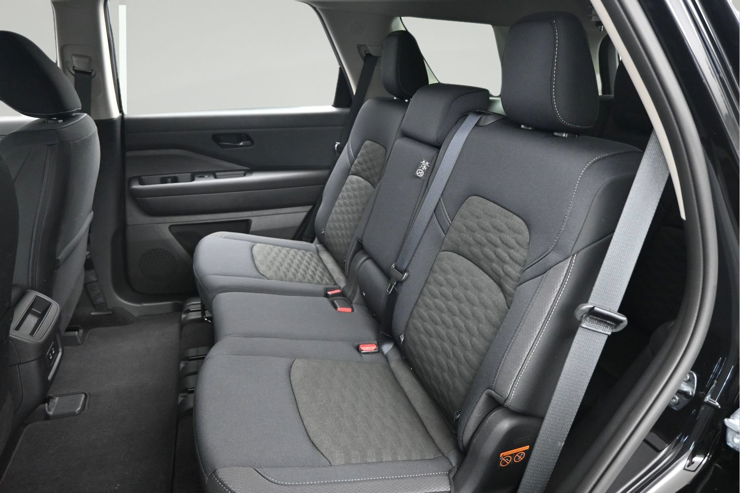 Certified 2026 Nissan Pathfinder SV FWD image 11