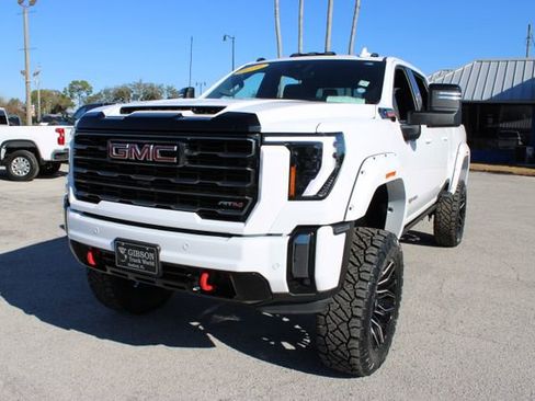 Used 2024 GMC Sierra 2500 AT4 w/ AT4 Premium Plus Package image 3