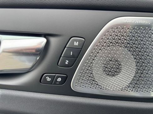 New 2026 Volvo XC60 B5 Ultra w/ Protection Package Premier image 13