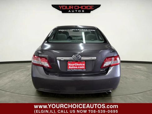 Used 2011 Toyota Camry XLE w/ SE/XLE Extra-Value Pkg FWD image 4