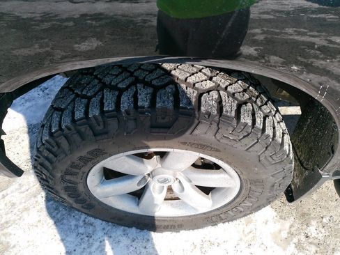 Used 2012 Nissan Titan SV w/ SV Value Truck Pkg image 11