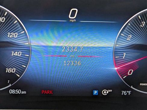 Used 2024 Mercedes-Benz GLE 450 4MATIC image 11