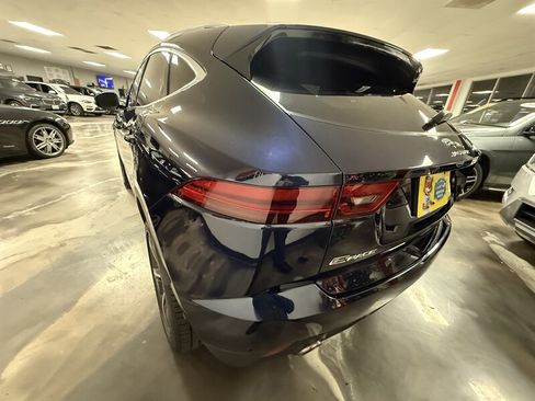 Used 2022 Jaguar E-PACE SE image 6