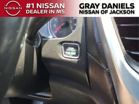 Used 2018 GMC Acadia SLT FWD image 16