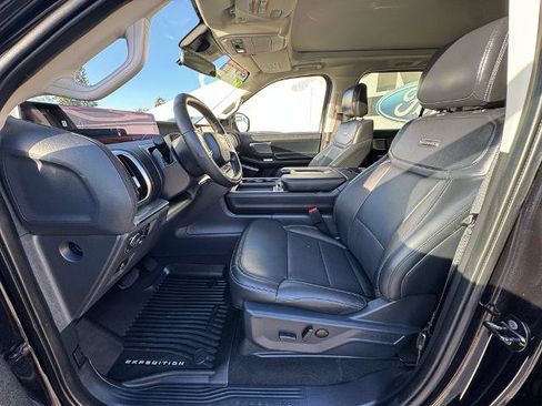 Certified 2025 Ford Expedition Max Platinum w/ Driver's Package AWD/4WD image 11
