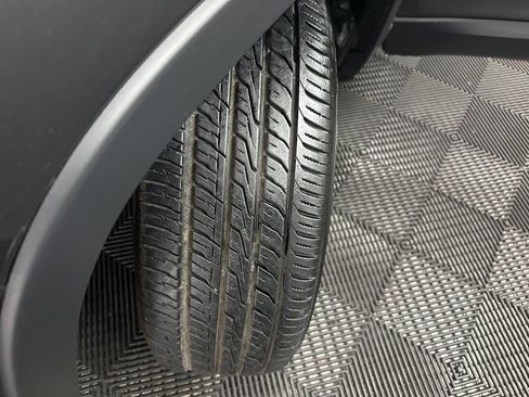 Used 2020 Jeep Cherokee Limited image 41