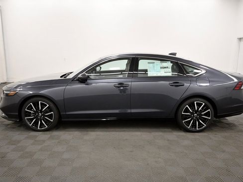 New 2025 Honda Accord Touring image 4