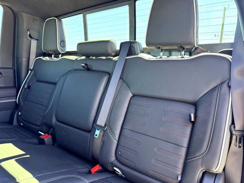 Used 2024 GMC Sierra 2500 AT4X w/ AT4X AEV Edition image 21