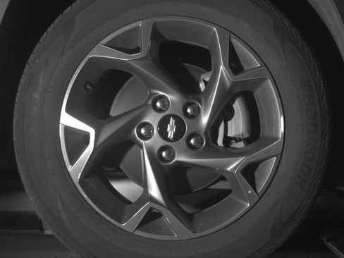Used 2025 Chevrolet Trax LT w/ LT Convenience Package FWD image 13