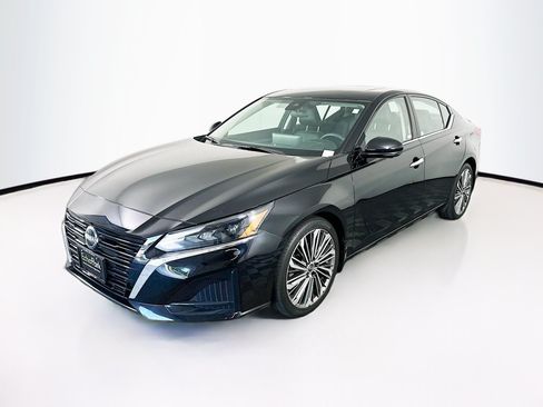 Used 2023 Nissan Altima 2.5 SL FWD image 3