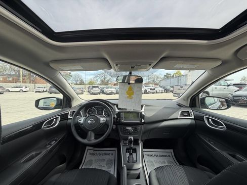 Used 2019 Nissan Sentra SV w/ Special Edition Package FWD image 14