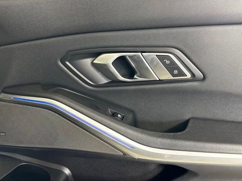 Used 2021 BMW 330i Sedan w/ Premium Package RWD image 27
