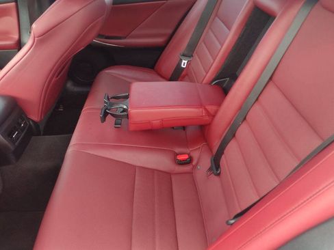 Used 2019 Lexus IS 300 image 45