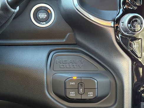 New 2026 RAM 2500 Laramie AWD/4WD image 28